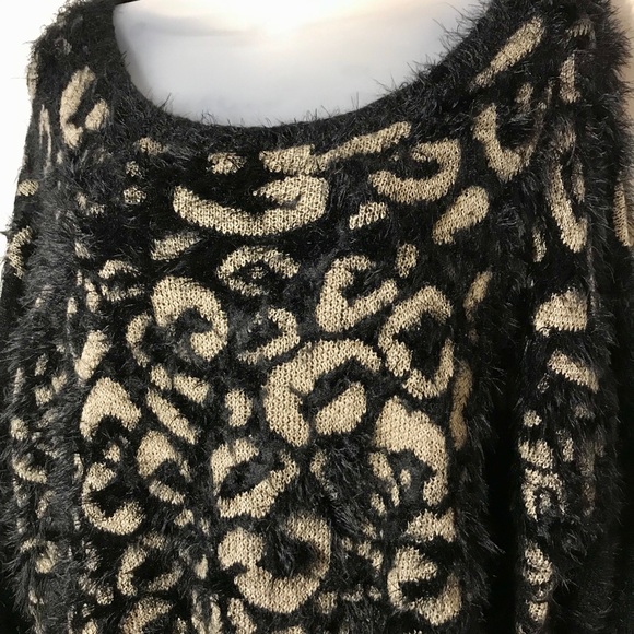 Joseph A Animal Print Sweater - Picture 2 of 7